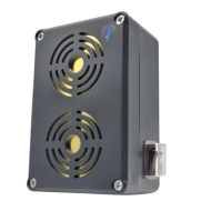 Vodotesný, ultrazvukový odpudzovač na kuny a myši